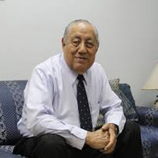 Dr. Enrique Guang Tapia